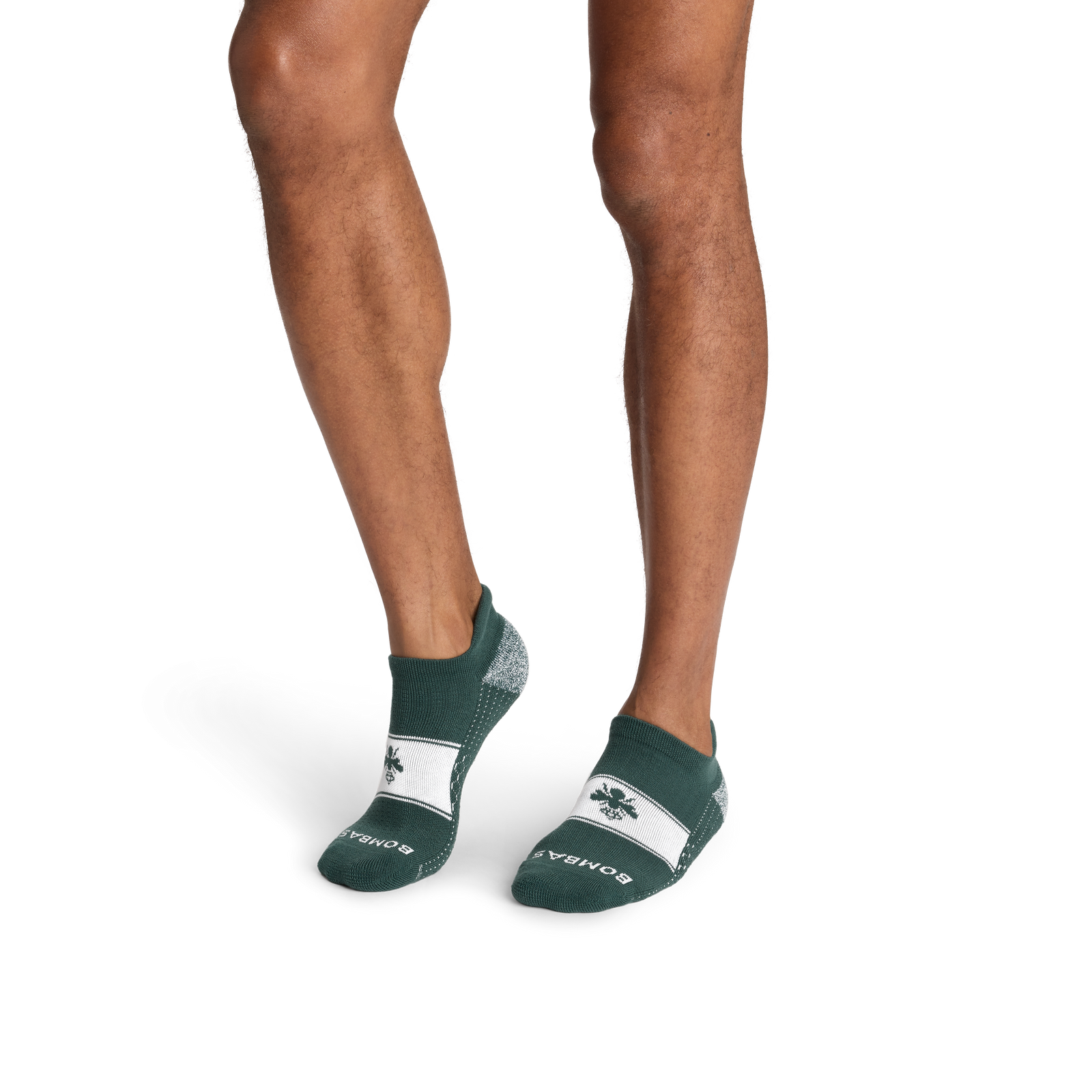 official-bombas::10416-mountaingreen-adult-male-onmodel-2-transparent-_1_.png