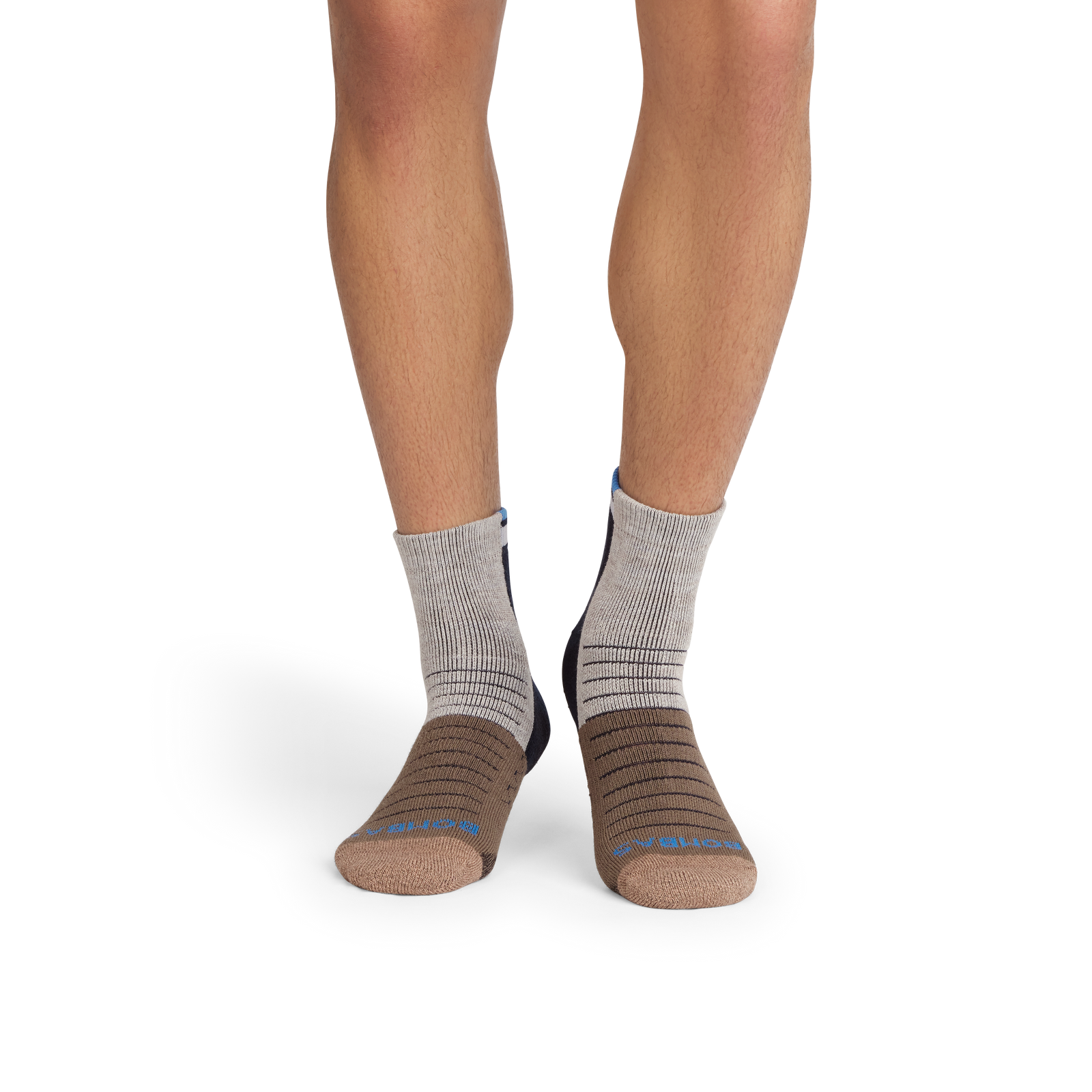 official-bombas::10619-oatmealhtr-adult-male-onmodel-2-transparent.png