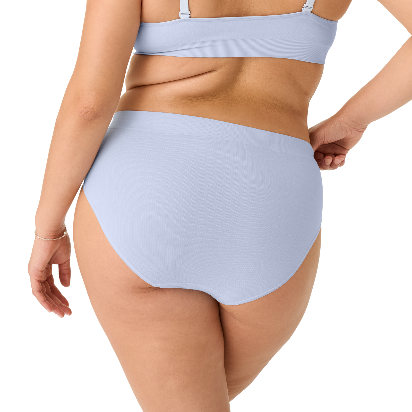 official-bombas::7718-skysailblue-adult-female-onmodel-2-transparent.png