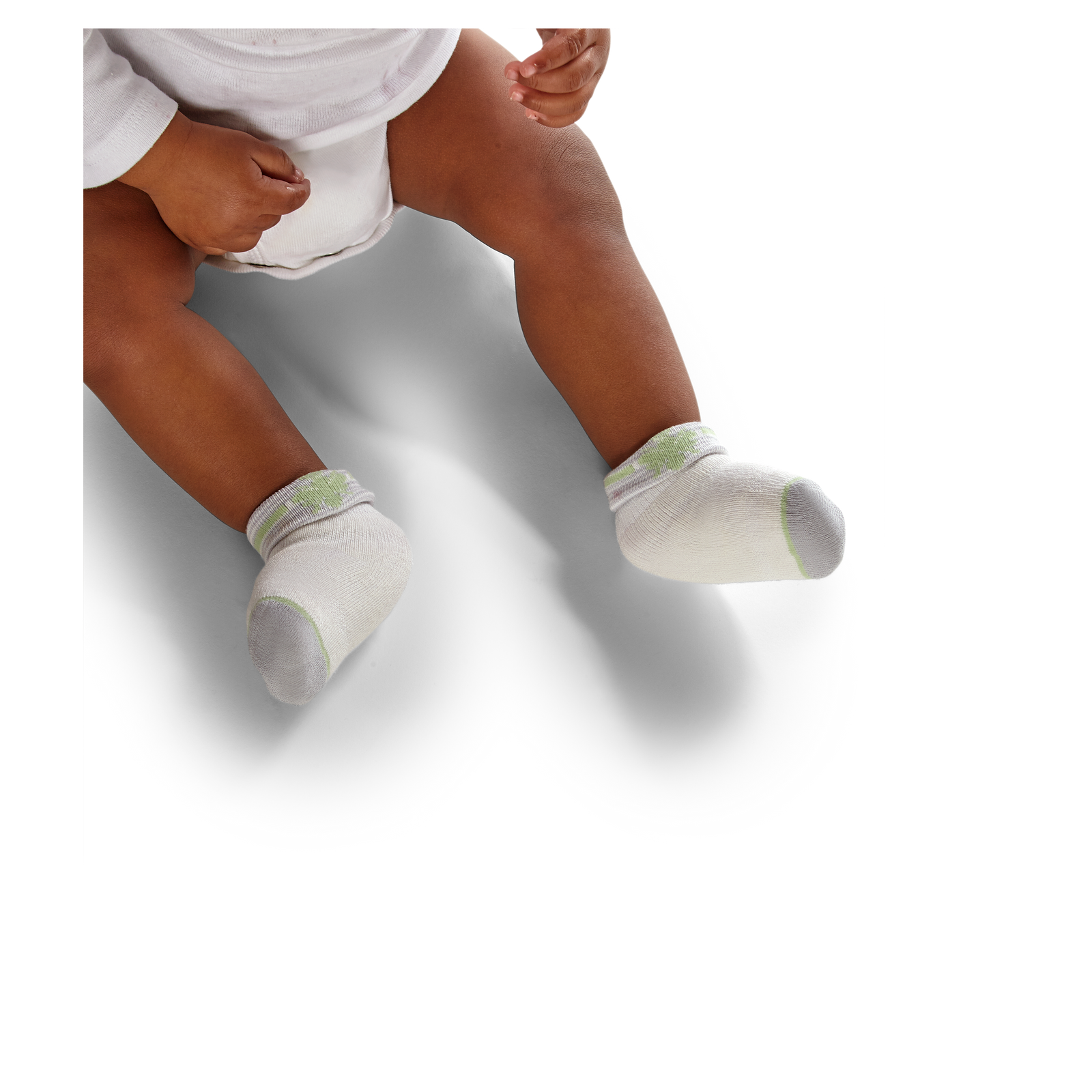 official-bombas::blue-green-mix-onmodel-1-transparent_52730b8a-70c0-4769-8cff-f8cd806283b2.png