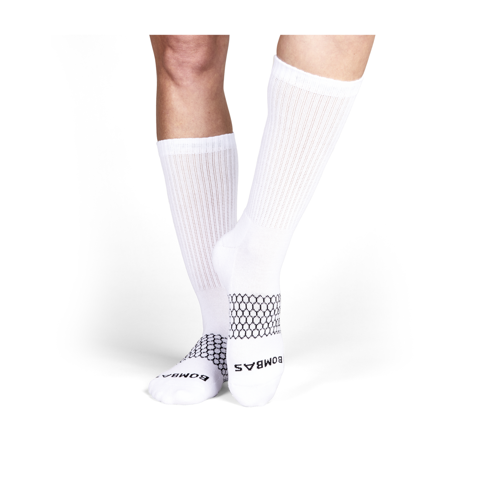 official-bombas::white-onmodel-3-transparent_c5b83289-14fb-4111-9aca-a7d9cf745e21.png
